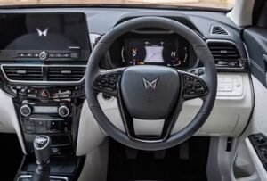 Mahindra XUV 3XO MX2 Pro