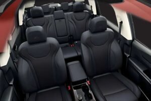 Mahindra XUV700 AX7 6 Str Diesel