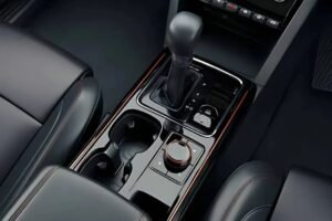 Mahindra XUV700 AX7 6 Str Diesel