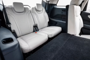 Mahindra XUV700 MX 7Str