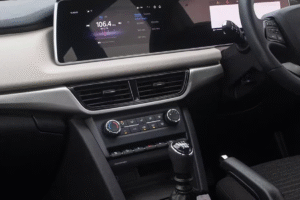 Mahindra XUV700 MX 7Str