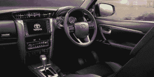 Fortuner 4X2 AT 2.8 Diesel Platinum White Pearl