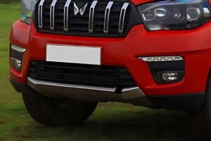 Mahindra Scorpio S 11